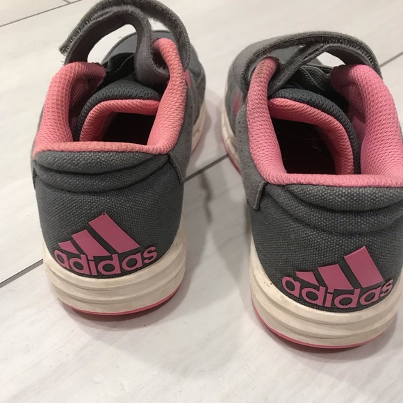 Adidas girl shoes - Picture 4 of 5